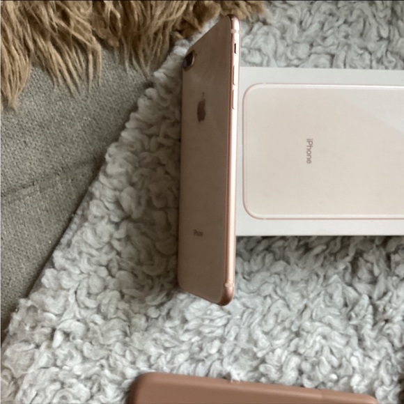Apple iPhone 8 Plus Unlocked to all Carriers Excellent Condition - Picture 8 of 11